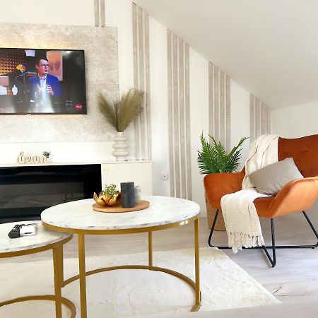Studio Poienii - A Cozy Stay 5 Min Away From The Center Bistriţa Esterno foto