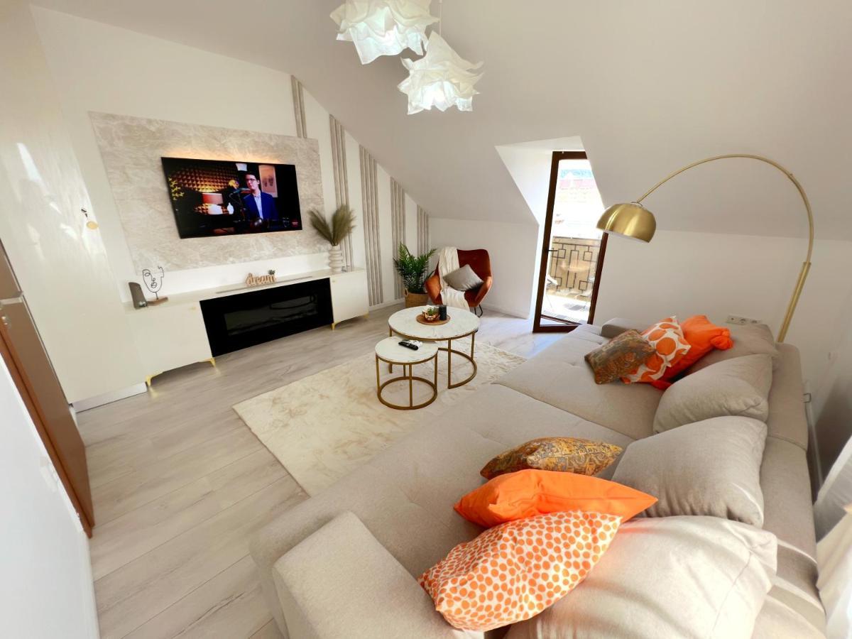 Studio Poienii - A Cozy Stay 5 Min Away From The Center Bistriţa Esterno foto