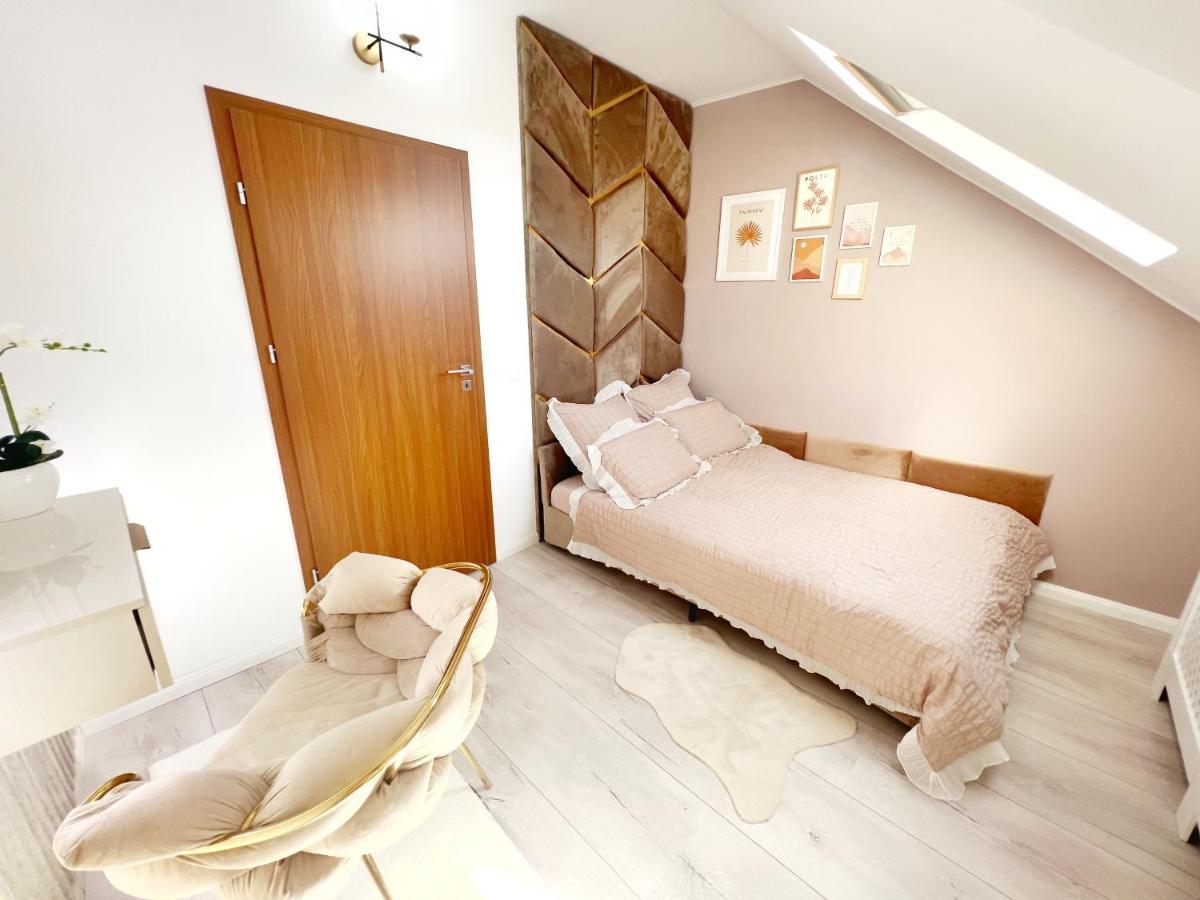 Studio Poienii - A Cozy Stay 5 Min Away From The Center Bistriţa Esterno foto